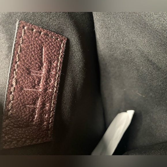 Nicole Miller Brown Crossbody Bag with Elegant Design and Coin Pouch - Picture 6 of 11